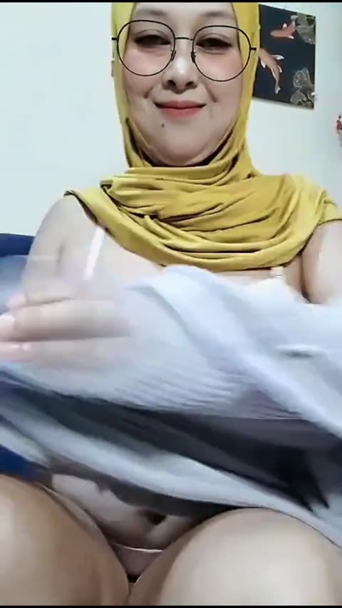 Nonton Bokep Bibi STW Memukau di Hadapan Kamera