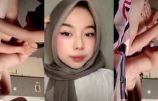 Video Bokep: Mie Ayam Lovs Tiktokers Buka Hijab Ngewe WOT Viral