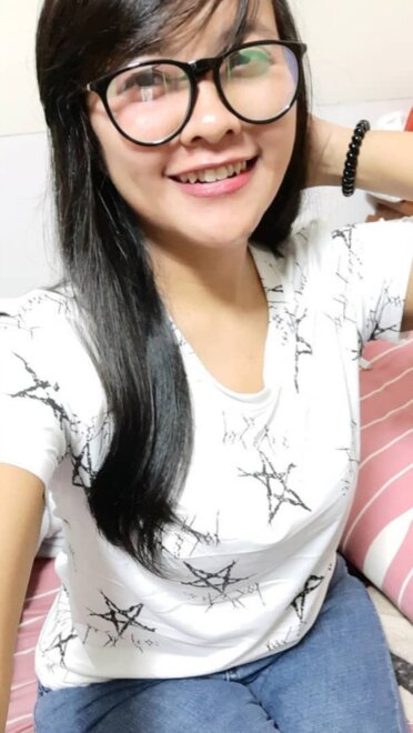 Foto Bugil Tyas Cewek Montok Lagi Mandi Sambil Direkam