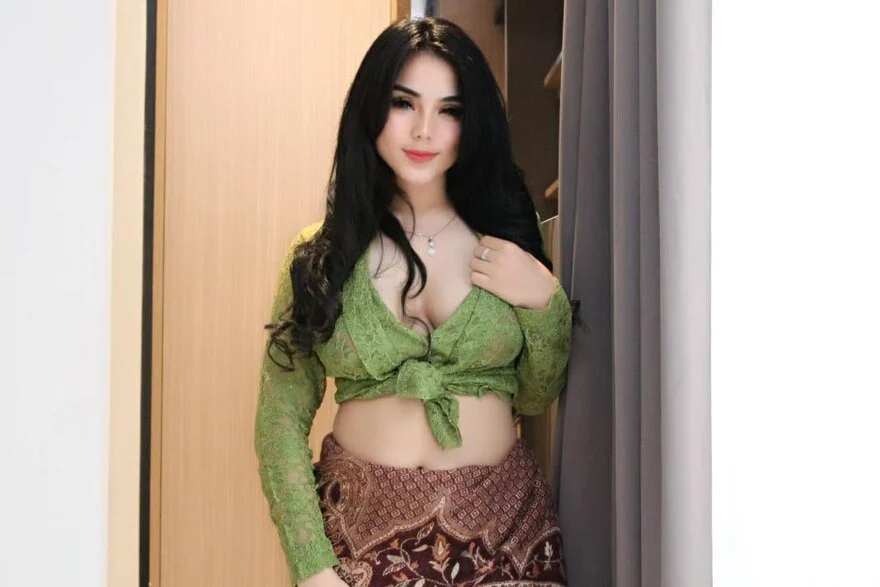 Foto Bugil Kebaya Hijau: 17 Gambar Ngentot Panas