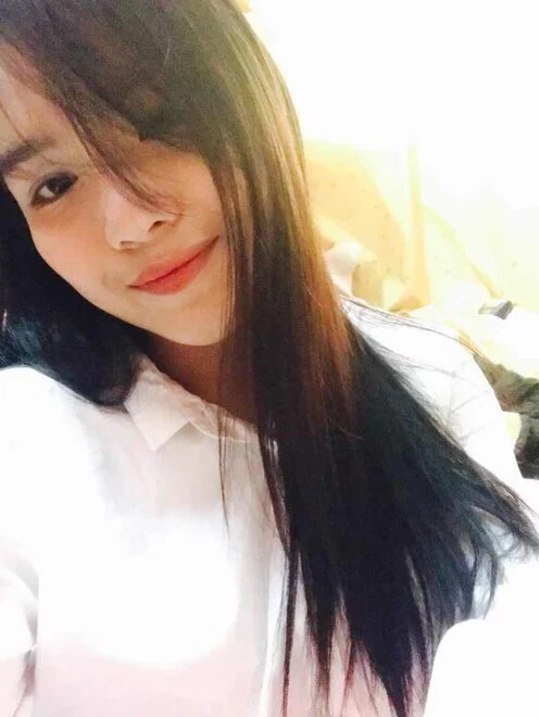 Foto Bugil dan Erotis dari Nina: 20 Gambar yang Menyedap!